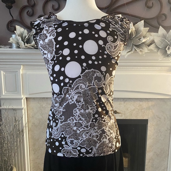 Retro Suzy Shier Tank Top, Brown with White Bold Pattern - Picture 7 of 14